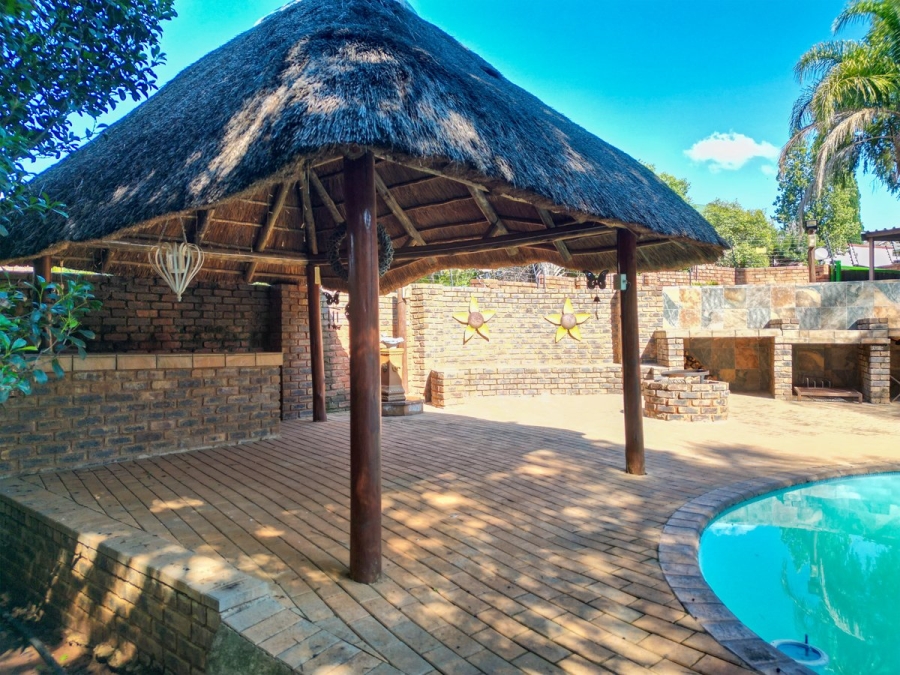 4 Bedroom Property for Sale in Ifafi North West